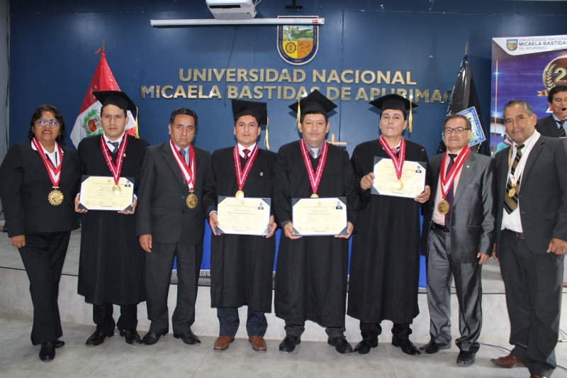 Ceremonia de colación de grados y títulos de la Facultad de Ingeniería de la UNAMBA