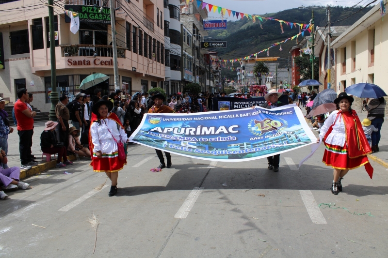 UNAMBA presente en el gran pasacalle institucional por el 150° aniversario de Apurímac