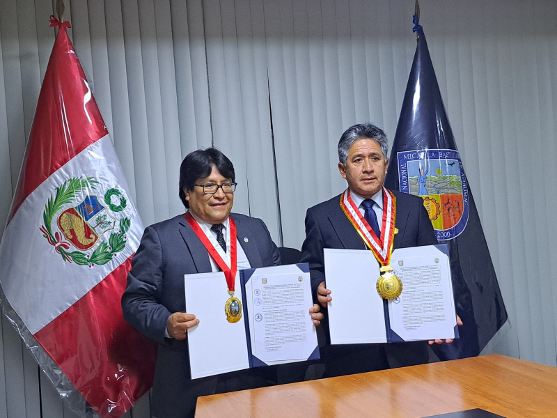 UNAMBA y Universidad Nacional de Huancavelica firman convenio de cooperación académica