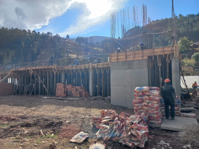 Techan primer nivel de la construcción del pabellón de Administración en la filial Tambobamba - Cotabambas