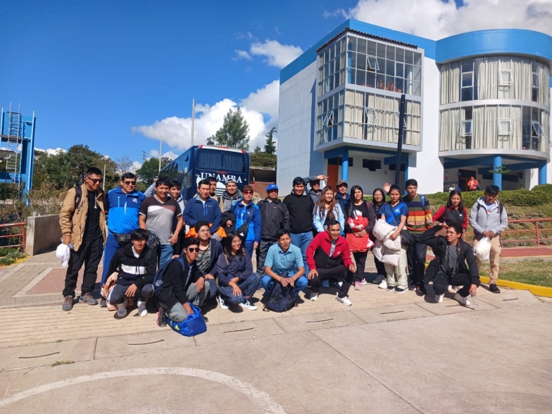 Estudiantes y docentes de Ingeniería Informática y Sistemas viajan a la Paz - Bolivia para participar en la XLIX Conferencia Latinoamericana de Informática