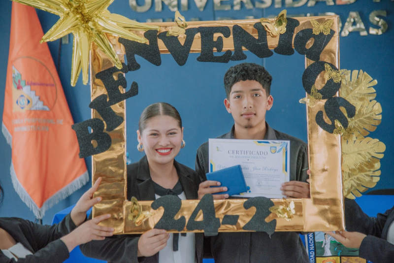 Facultad de Administración realiza bienvenida a ingresantes