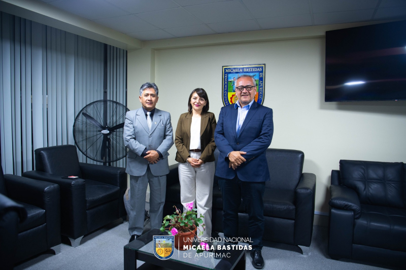 Rector de la UNAMBA se reúne con vicepresidente del Centro de Desarrollo y Estudios Científicos Peruano – Chino