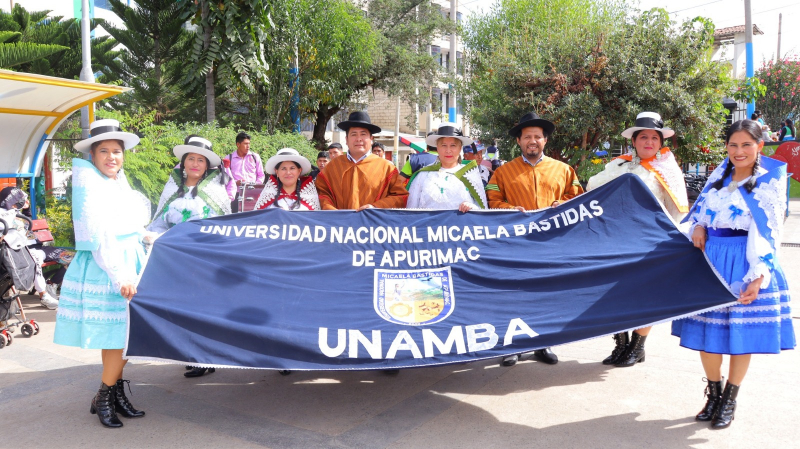 UNAMBA presente en pasacalle de conmemoración por los 243 años del martirologio de la heroína Micaela Bastidas Puyucahua