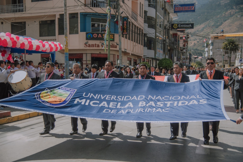 UNAMBA destacó en el desfile por Fiestas Patrias